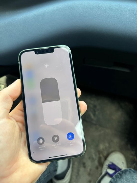 Продам iphone 13