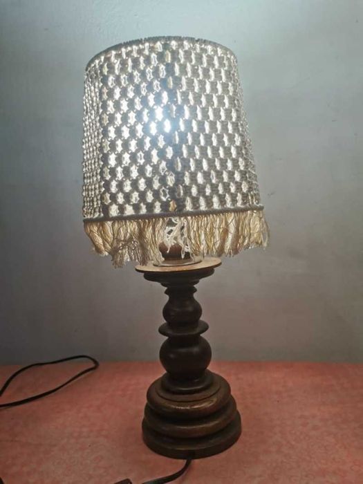 Veioza din lemn vintage