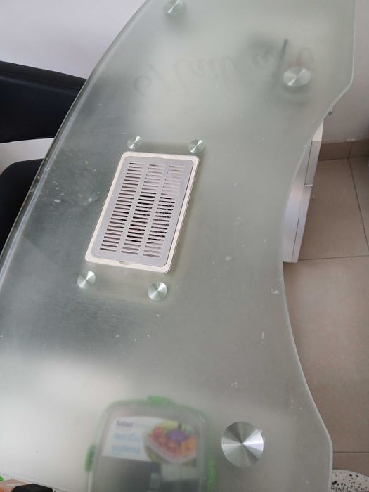 MASA MANICHIURA cu aspirator