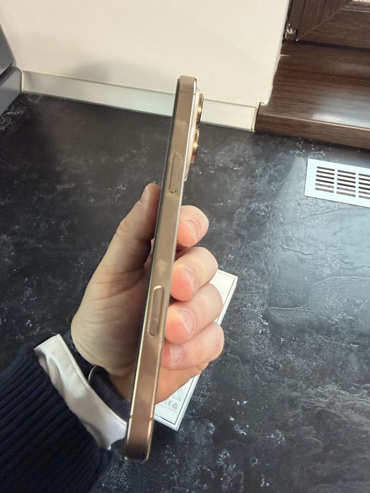 Iphone 16 pro max 256 desert titanium impecabil, garantie