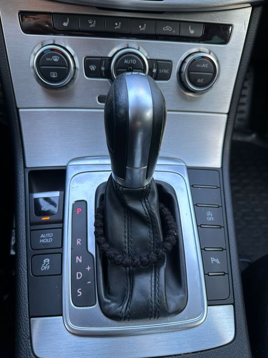 Passat break 2.0 tdi dsg 140 cai  an 2013. Preț neg.