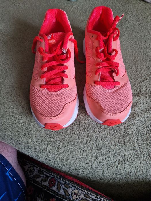 Adidasi dama nike mărimea  37.5