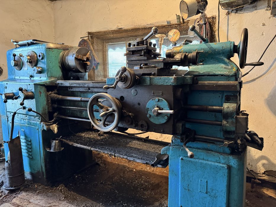 Токарный станок 1B 61