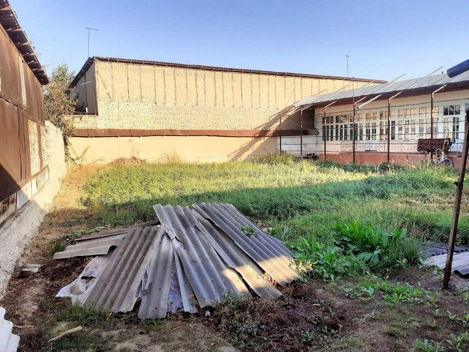 Чилонзор туманида Идеал Локацияда 10 Сотихли Участка Ер Хисобида Сотил