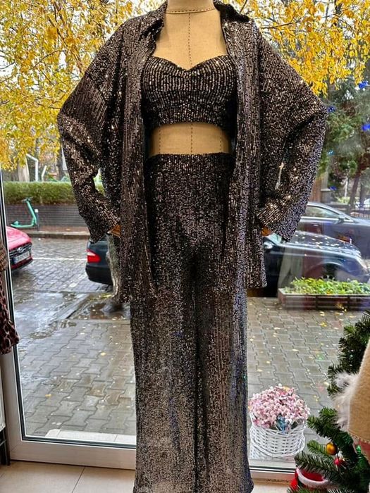 Троен сет в черно и в сребърно с паети