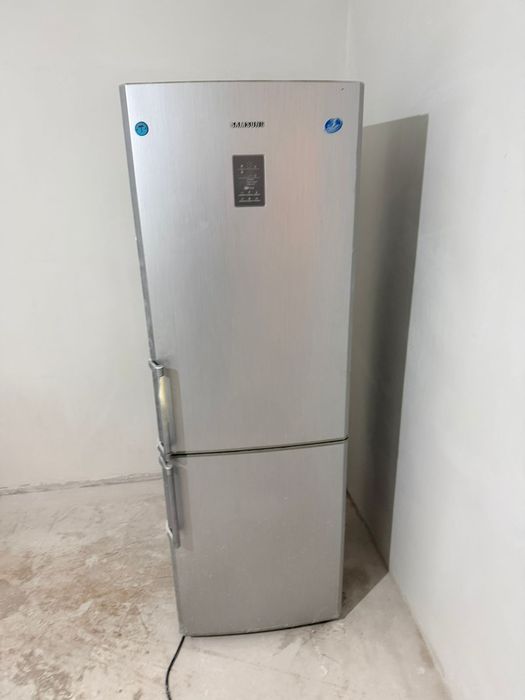 Холодильник В Хорошем Состоянии!!!