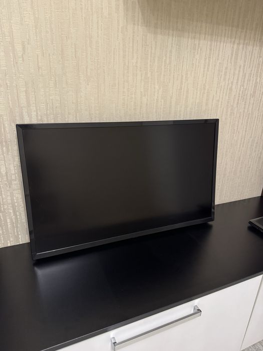 Телевизор Smart без ножек и крепления