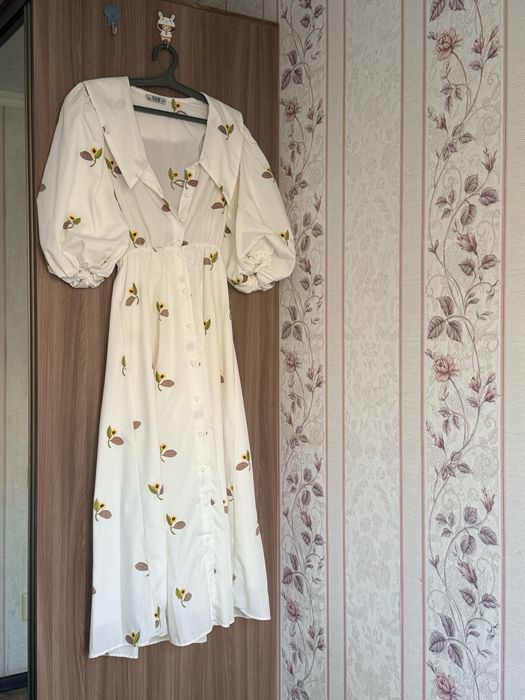 Продаю б/у платье размер 44-46