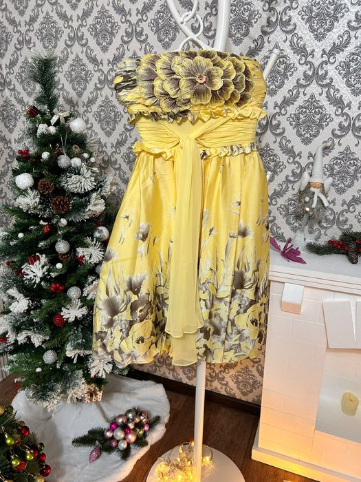 Шикарное брендовое платье