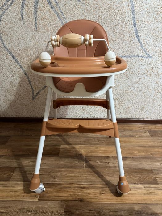 Стульчик для кормления почти новый