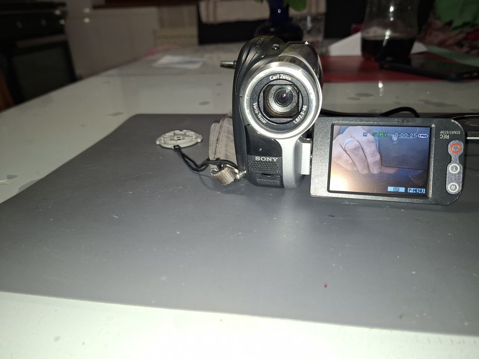 MiniDVD / RW handycam Sony DCR-DVD92E, funcțional, de colecție, cu încărcător