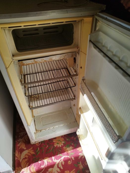 Холодильник работает нормально