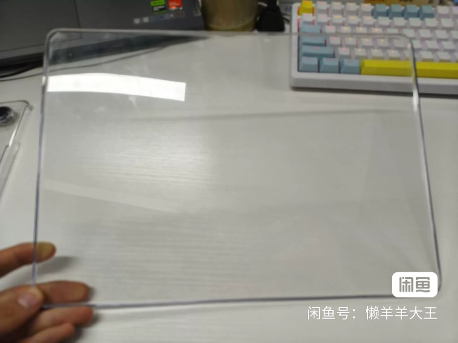 Пластиковый чехол на Макбук