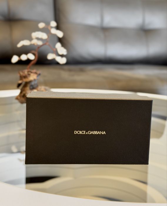 Дамски слънчеви очила Dolce & Gabbana DG4512 32888G —  чисто нови, защото някой взе грешно решение.