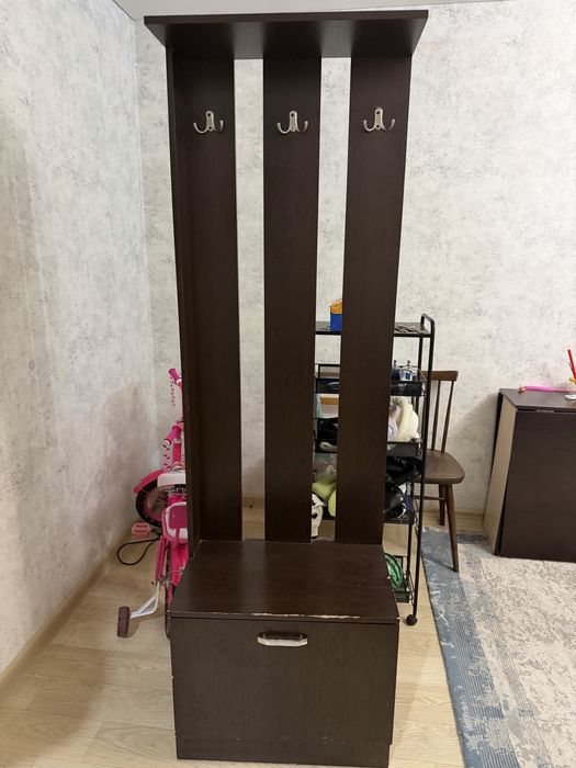 Продам прихожая вешалка