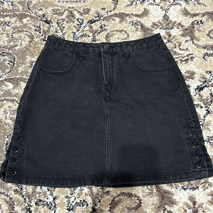 Кароткий юбка для всех сезона