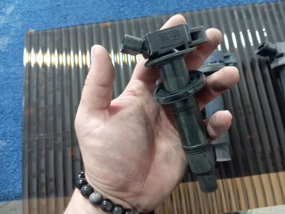 Оригинал катушка тайота 30-35