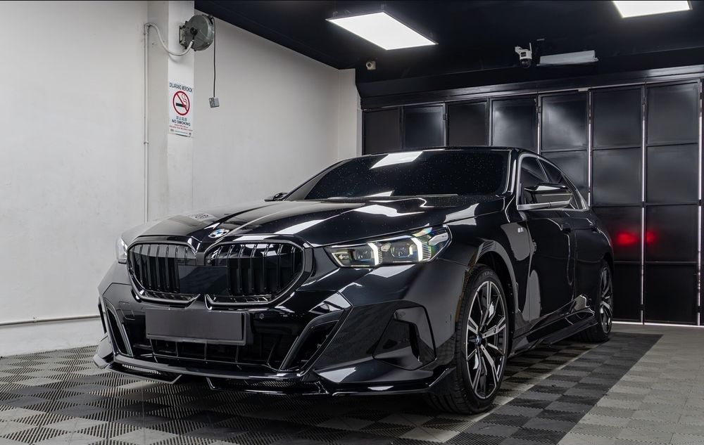 Bmw G60 mtech пакет предна броня задна броня прагове решетка М пакет