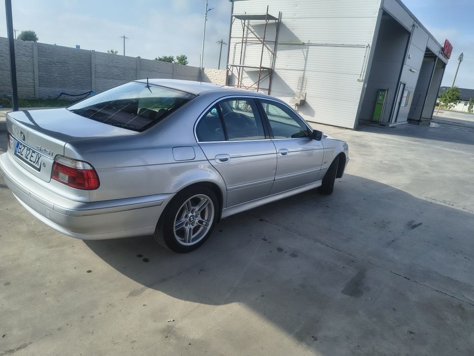 Vând BMW Seria 5 E39 (2003) – 525i Benzină, Manual