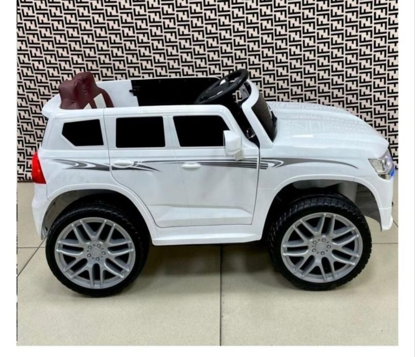Электро машина детский Toyota Land Cruiser