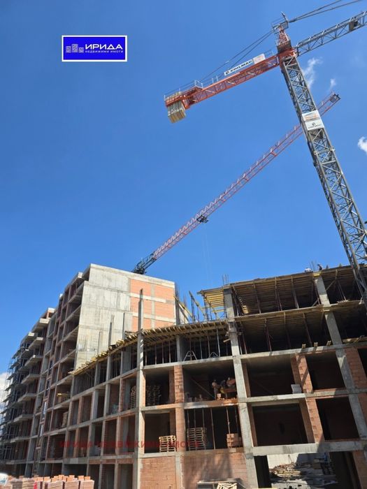 Продава се Многостаен апартамент в София, Младост 4 - 168 кв.м за 2055 €/кв.м - Снимка #1