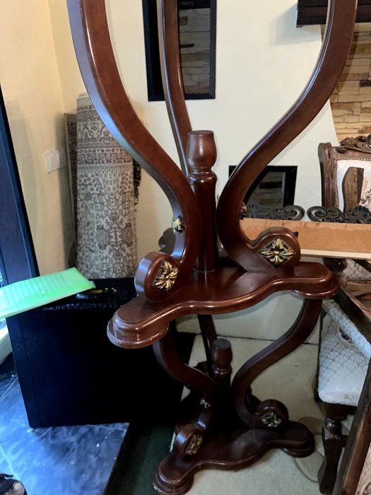 Комплект из стола и стульев