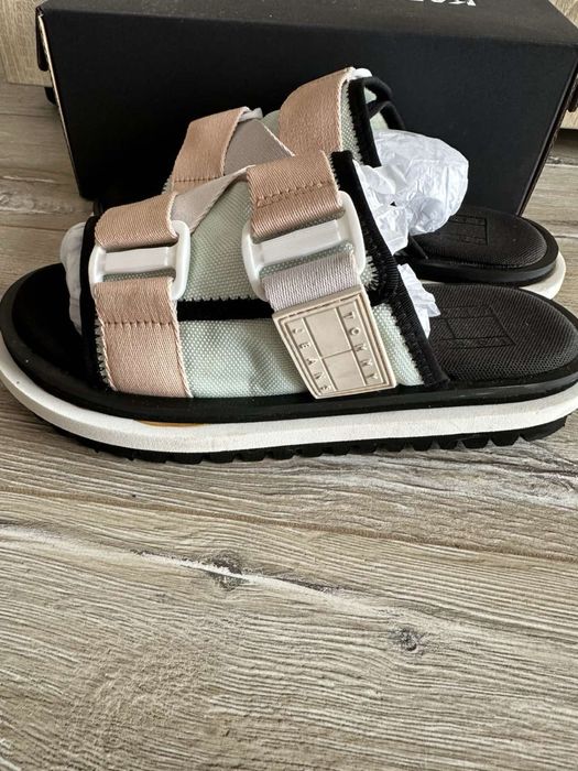 Обувки Tommy Hilfiger р.36-36,5