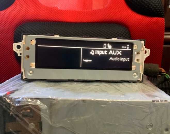 Дисплей за Пежо 301 - 308 -408 - 508 и Ситроен C4L Peugeot Citroen