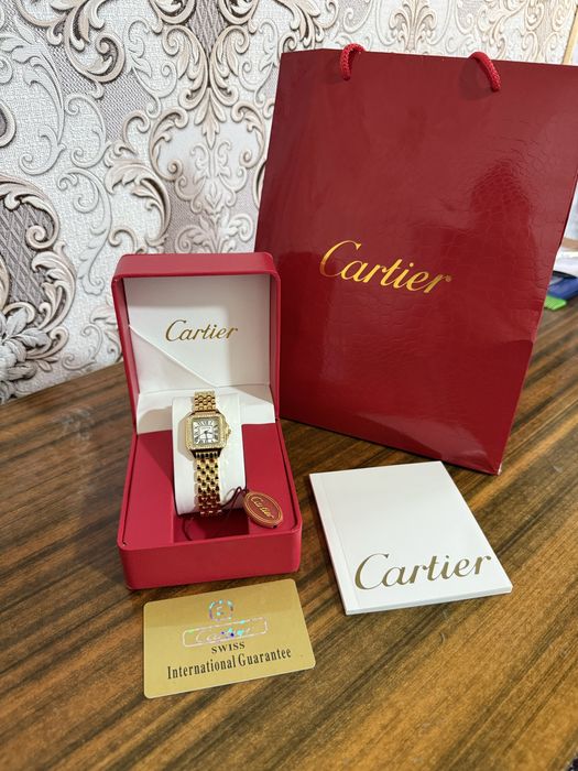 Женские часы Cartier, в подарочном каропке, на 8 марта
