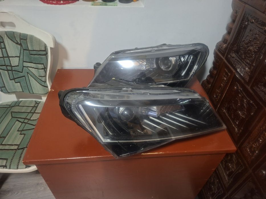 Far Skoda Superb 3 cu led stanga dreapta