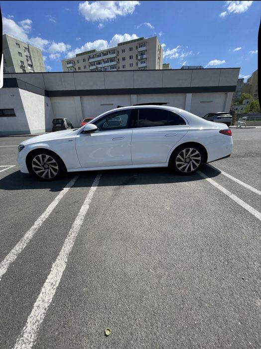 MERCEDES-BENZ E-Class 2024 — imagine 4