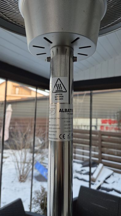Vând încălzitor electric de terasă