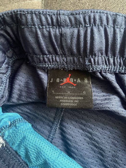 Vand pantaloni scurti Jordan marimea L