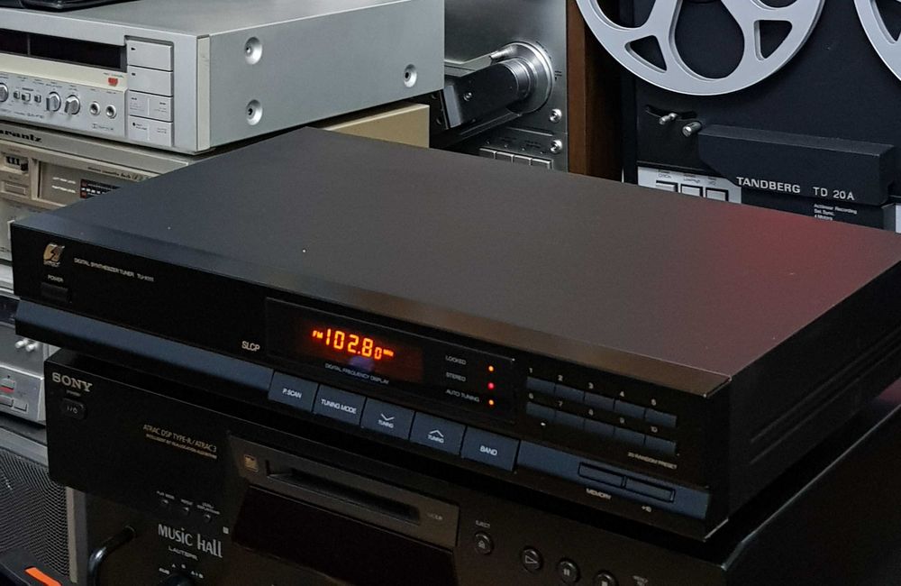 Tuner Audio Stereo Digital Synthesizer Sansui TU X111 (made in Japan
