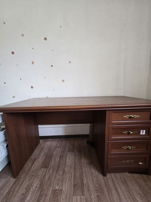 Стол письменный /компьютерный