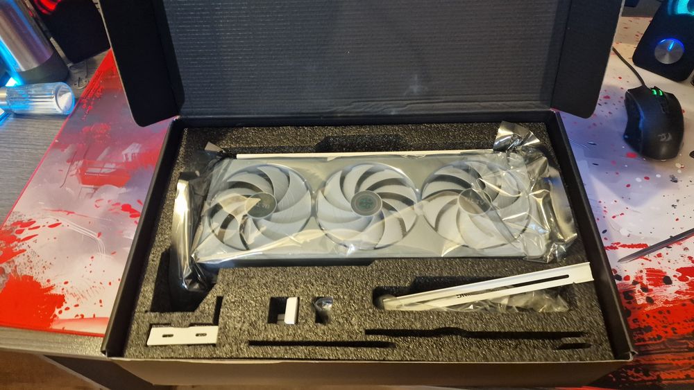 GIGABYTE GeForce RTX 5070 Ti Aero OC 16GB