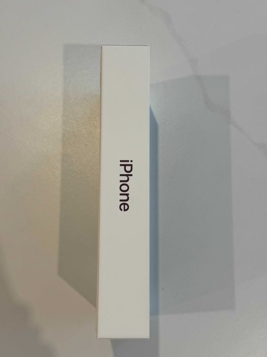 iPhone 18 Pro Max 256GB Burgundy от USA – Доставка краят на Октомври