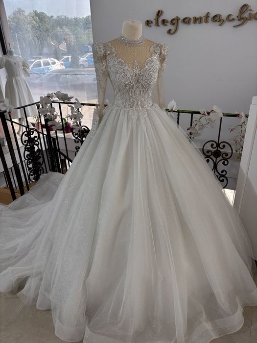 Vand rochie de mireasă