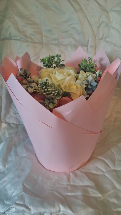 Композиции из мыльных роз