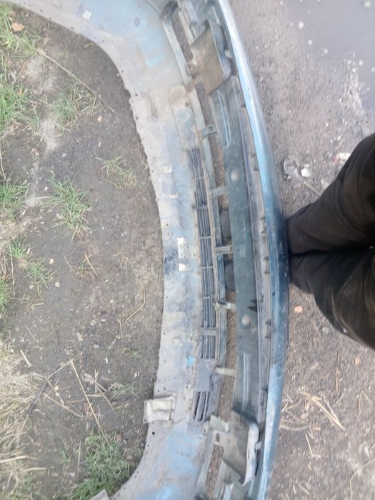 Продам бампер и седушки для дачи