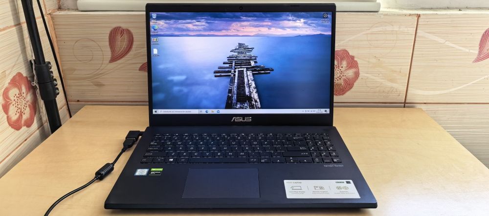 Laptop Asus Gaming X571G__i5-9300H__NVidia GeForce GTX 1050 4GB__8GB DDR4__256GB SSD__FARA BATERIE_15.6"IPS FHD__ca NOU / Impecabil