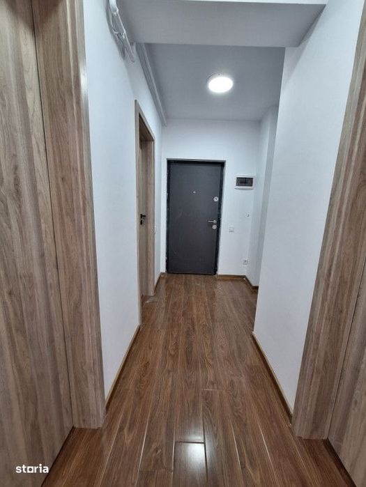 Apartament cu 3 camere, 55 mp, balcon, zona Terra