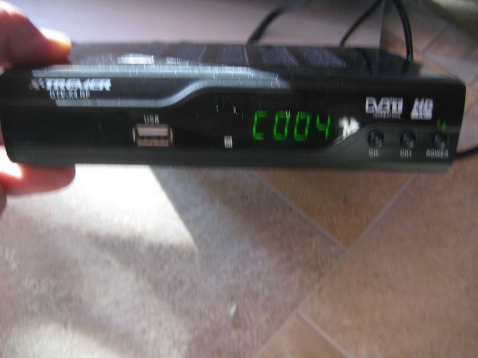Продавам цифров декодер X-TREMER DTV-X4 RF