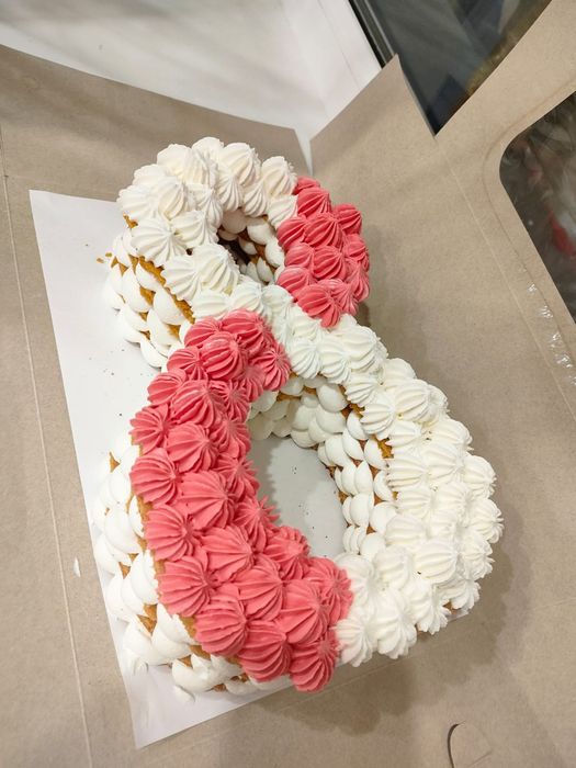 Торты праздничные