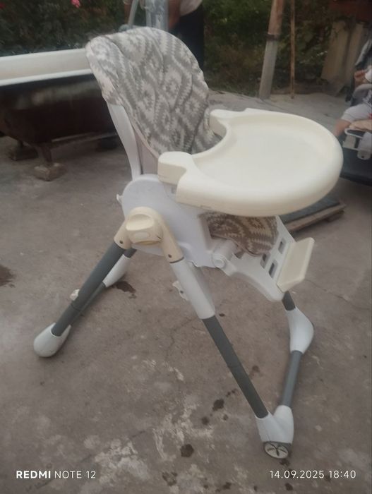 Bolalar ovqatlanish stuli