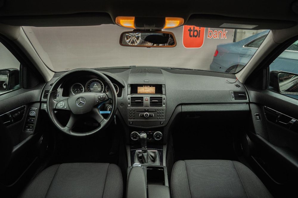 Mercedes c250 - scaune incalzite -senzori- jante -revizie -euro 5- revizie efectuata - auto este gata de condus