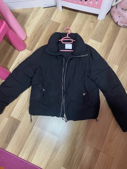 Яке Bershka, M размер