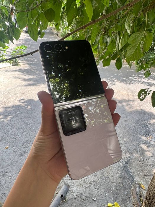 Samsung Z flip 5 8/256 gb