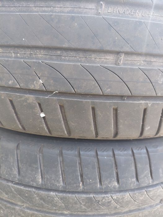 Vând 4 cauciucuri de vară R17
