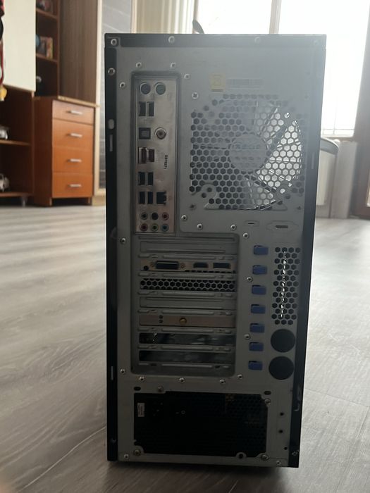 Настолен компютър